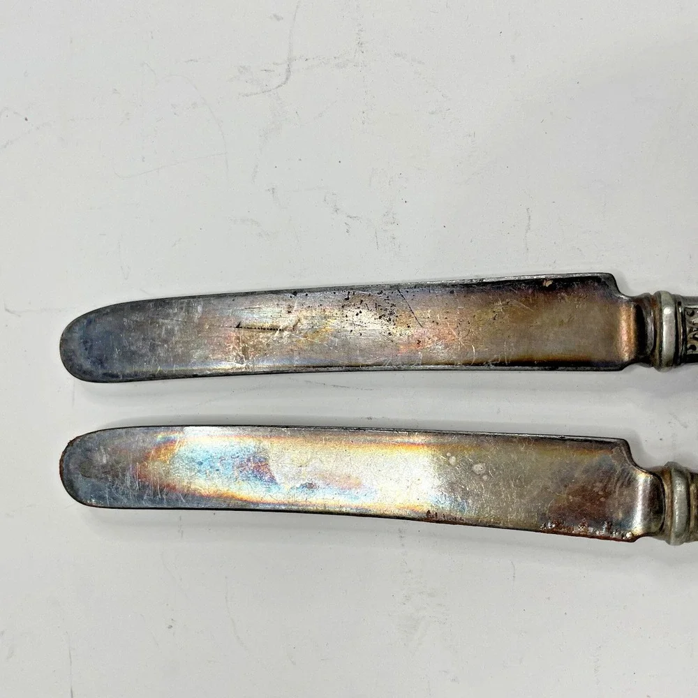 2 Butter Knives Silverware 1847 Roger's‎ Bro. Ambassador Silverplate Flatware